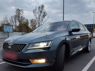 Skoda Superb foto 2