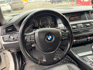 BMW 5 Series foto 10