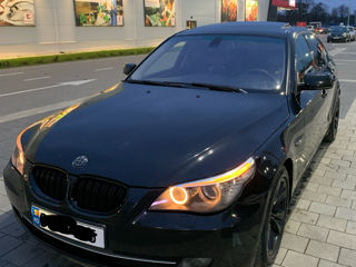 BMW 5 Series foto 2