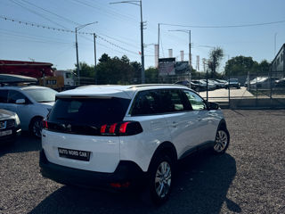 Peugeot 5008 foto 4