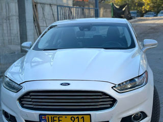 Ford Fusion foto 1