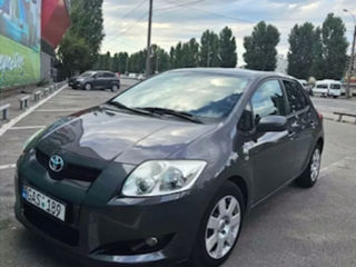 Toyota Auris foto 1