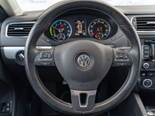 Volkswagen Jetta foto 9