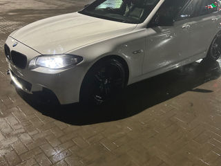 BMW 5 Series foto 5