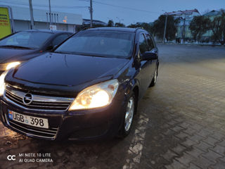 Opel Astra foto 1