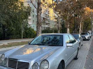 Mercedes E-Class foto 3