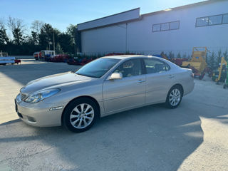 Lexus ES Series