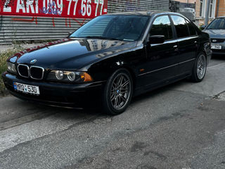 BMW 5 Series foto 8