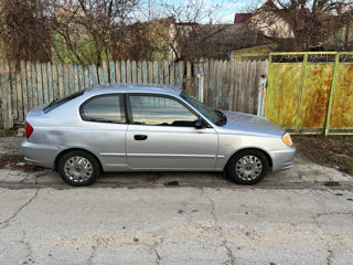 Hyundai Accent foto 2