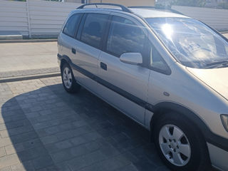 Opel Zafira foto 5