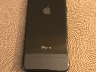 iPhone 8, 64 Gb foto 2