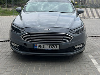 Ford Fusion foto 1