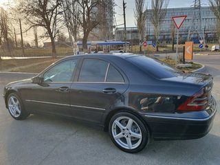 Mercedes C Class foto 2