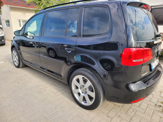 Volkswagen Touran foto 4