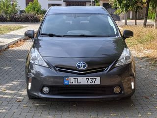 Toyota Prius + foto 2