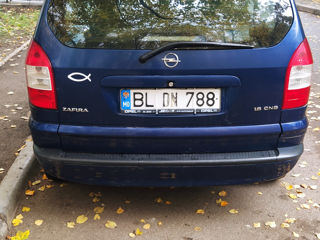 Opel Zafira foto 7