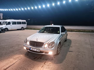 Mercedes E-Class foto 7