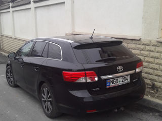 Toyota Avensis foto 4