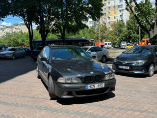 BMW 5 Series foto 10