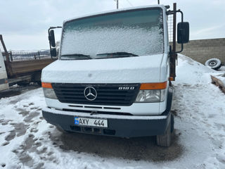 Mercedes 818D foto 1