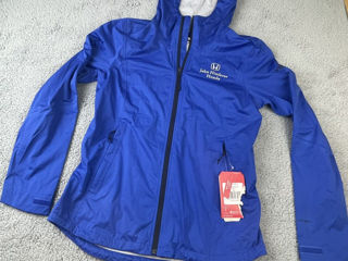 Куртка женская The North Face оригинал из США, размер  М. ( маломерит больше похожа на S, полу обхва фото 1