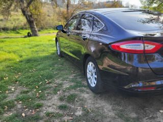 Ford Mondeo foto 4