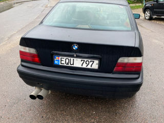 BMW 3 Series foto 4