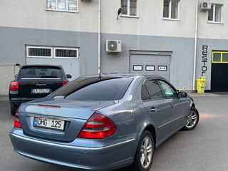 Mercedes E-Class foto 4