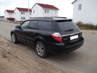 Subaru Outback foto 1