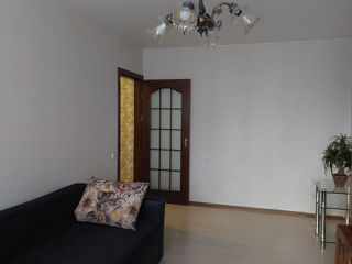 Apartament cu 2 camere, 52 m², Botanica, Chișinău foto 2