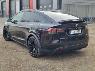 Tesla Model X foto 4