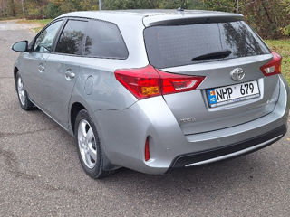 Toyota Auris foto 4