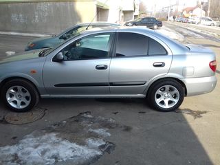 Nissan Almera foto 5