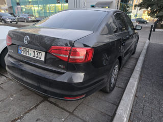 Volkswagen Jetta foto 5