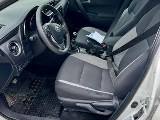 Toyota Auris foto 8