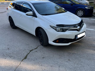 Toyota Auris foto 2