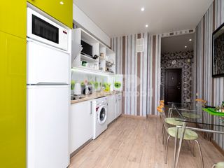 Apartament cu 1 camera,  reparație euro,  Centru, 460 € ! foto 4