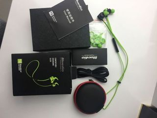 Bluetooth Беспроводные спорт наушники BLuedio TE ,новые в упаковке . foto 5