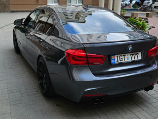 BMW 3 Series foto 8