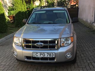 Ford Escape foto 2