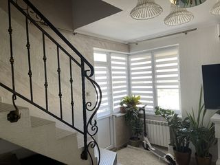 Apartament cu 5 camere sau mai multe, 125 m², Buiucani, Chișinău foto 2