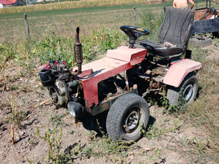 Se vinde mini tractor foto 2