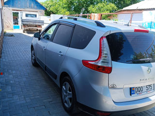 Renault Grand Scenic foto 4