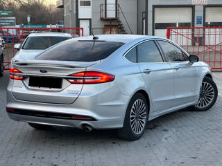 Ford Fusion foto 4