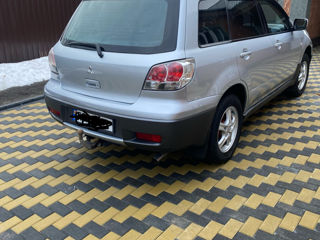 Mitsubishi Outlander foto 3