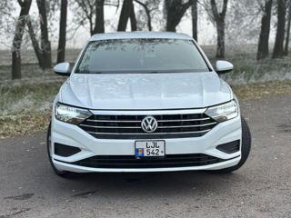 Volkswagen Jetta foto 8