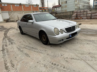 Mercedes E-Class foto 5