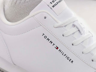 Tommy Hilfiger foto 3