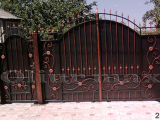 Porți, garduri, copertine, balustrade, gratii, uși metalice ,alte confecții din fier forjat. foto 9