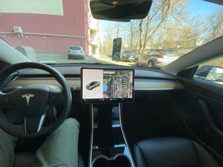 Tesla Model 3 foto 7